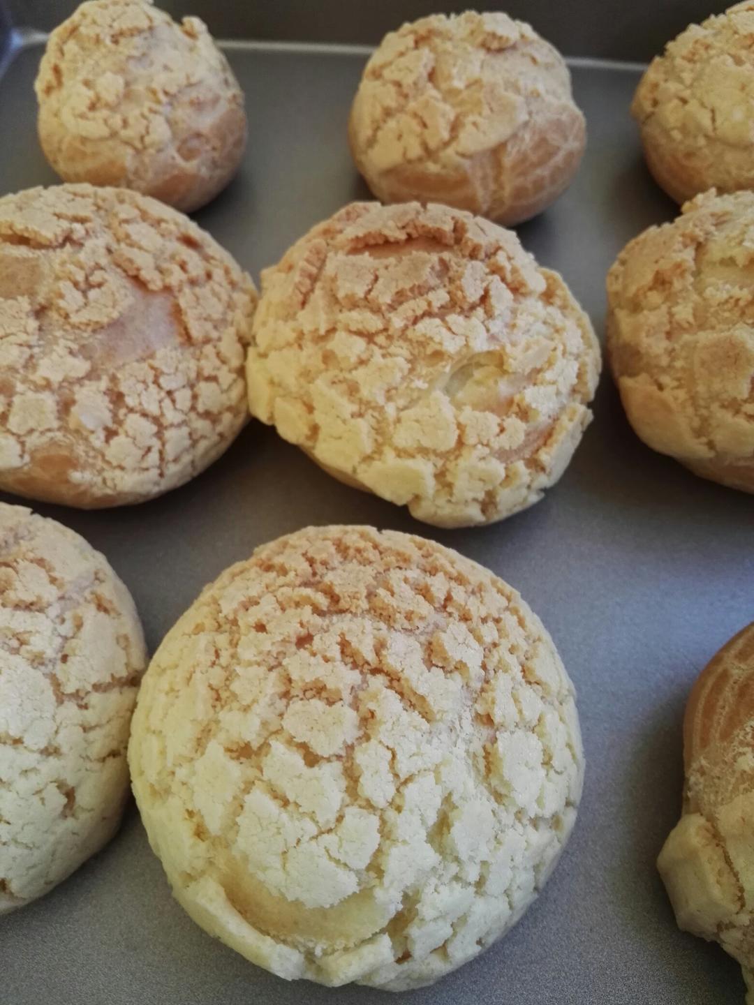 酥皮奶油泡芙--#皮黑森林#