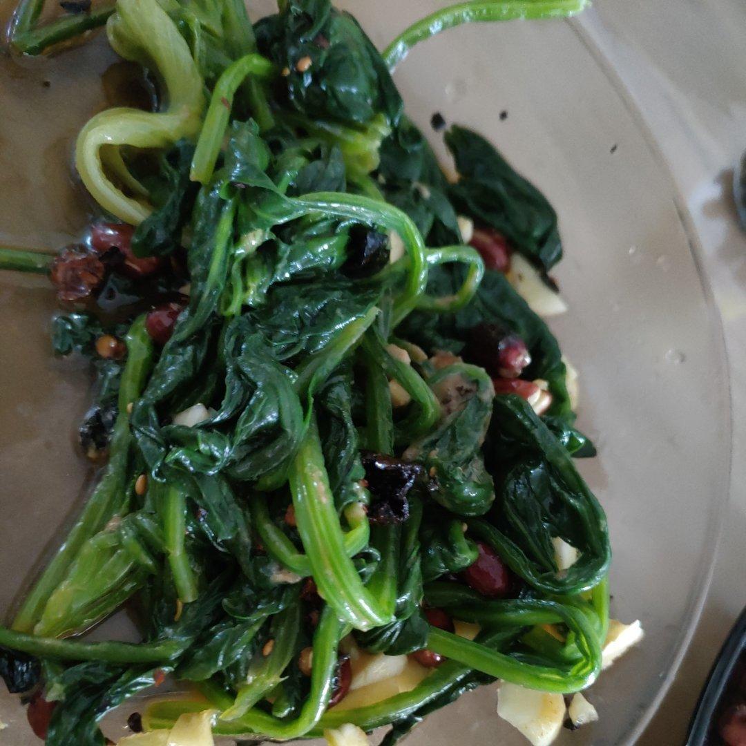 凉拌菠菜(家传秘方)