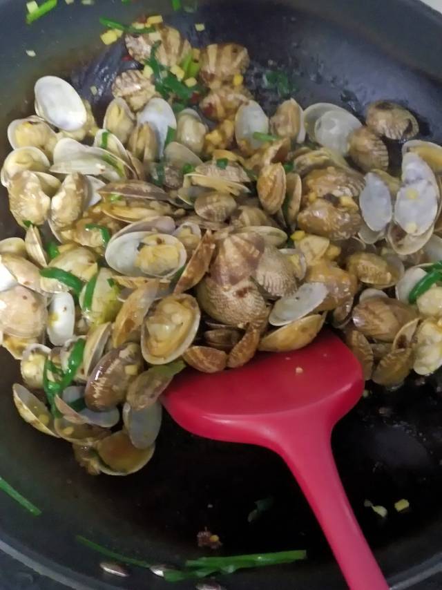 爆炒花甲
