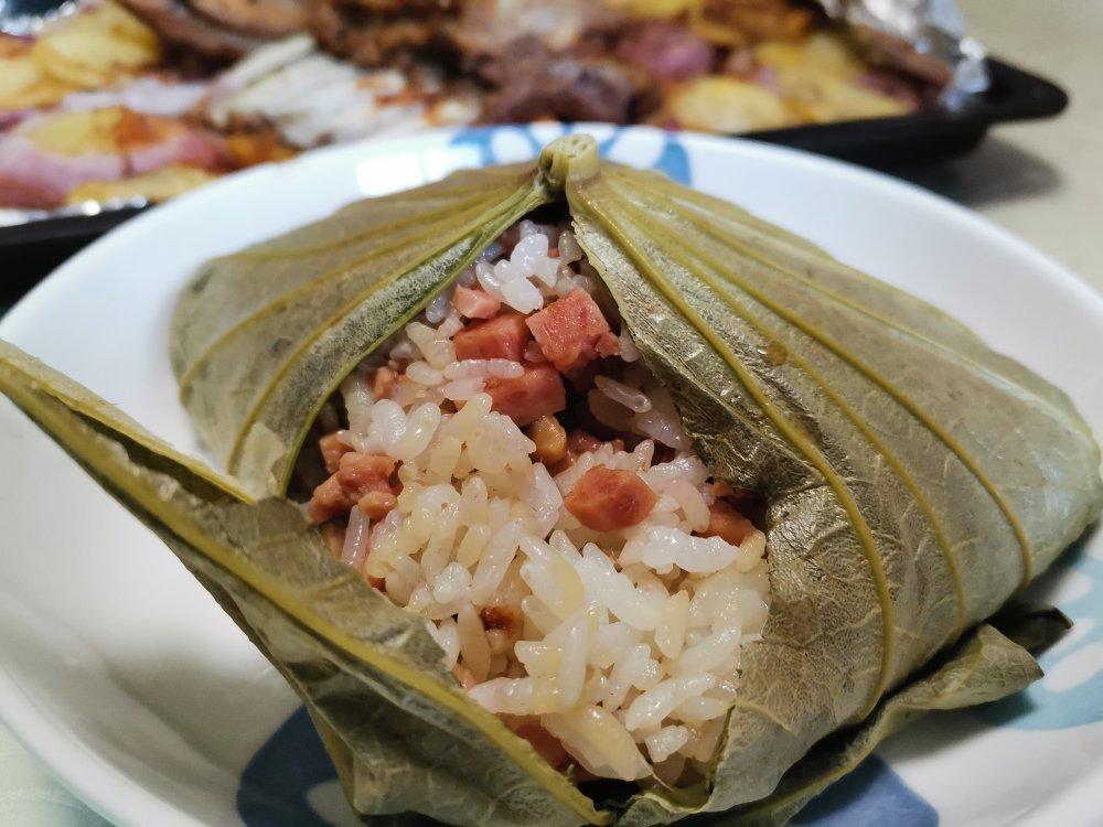 麻雀子做的最容易上手的荷叶饭荷包饭消暑美味