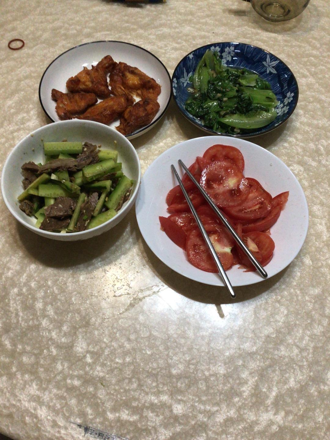 凉拌西红柿