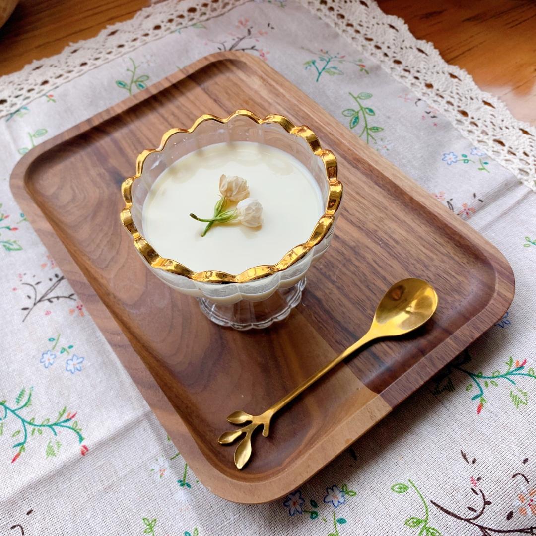 小嶋老师的茉莉奶冻