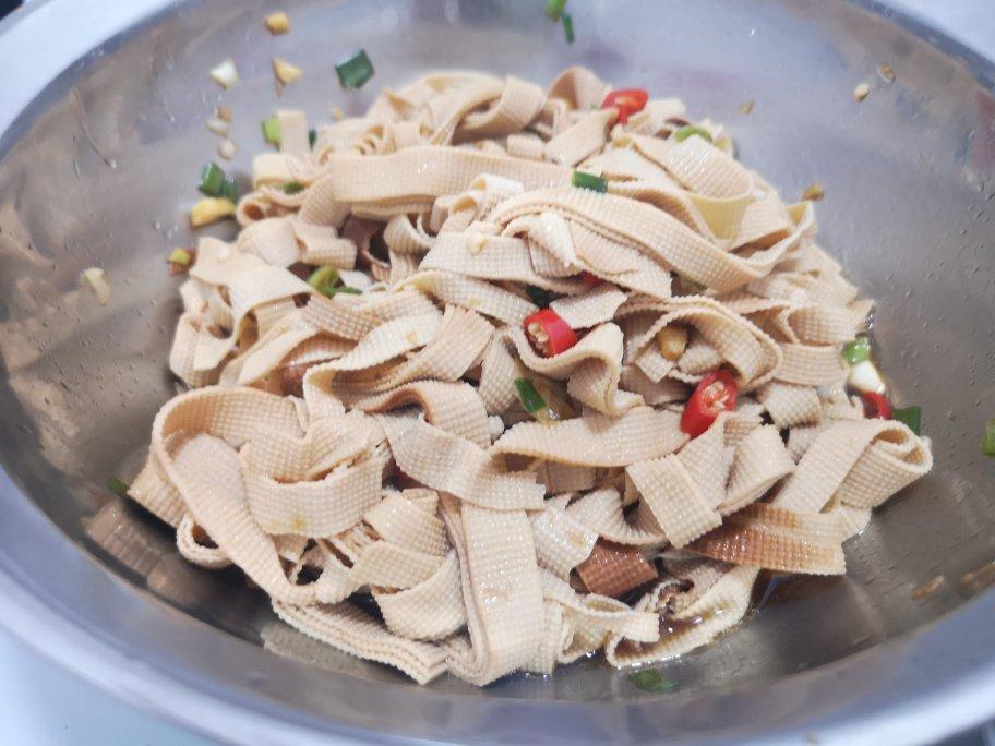 超级爽口开胃的凉拌豆皮