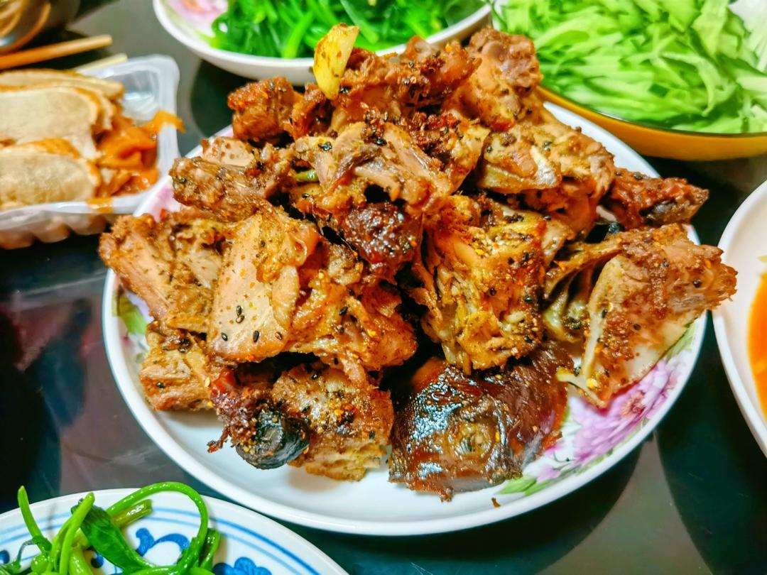不放油的下酒干煸椒盐鸭架