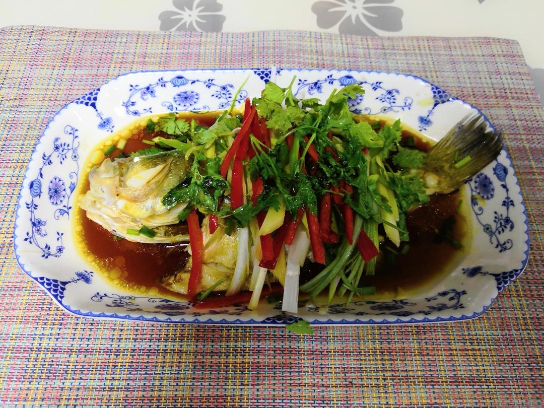 清蒸鲈鱼