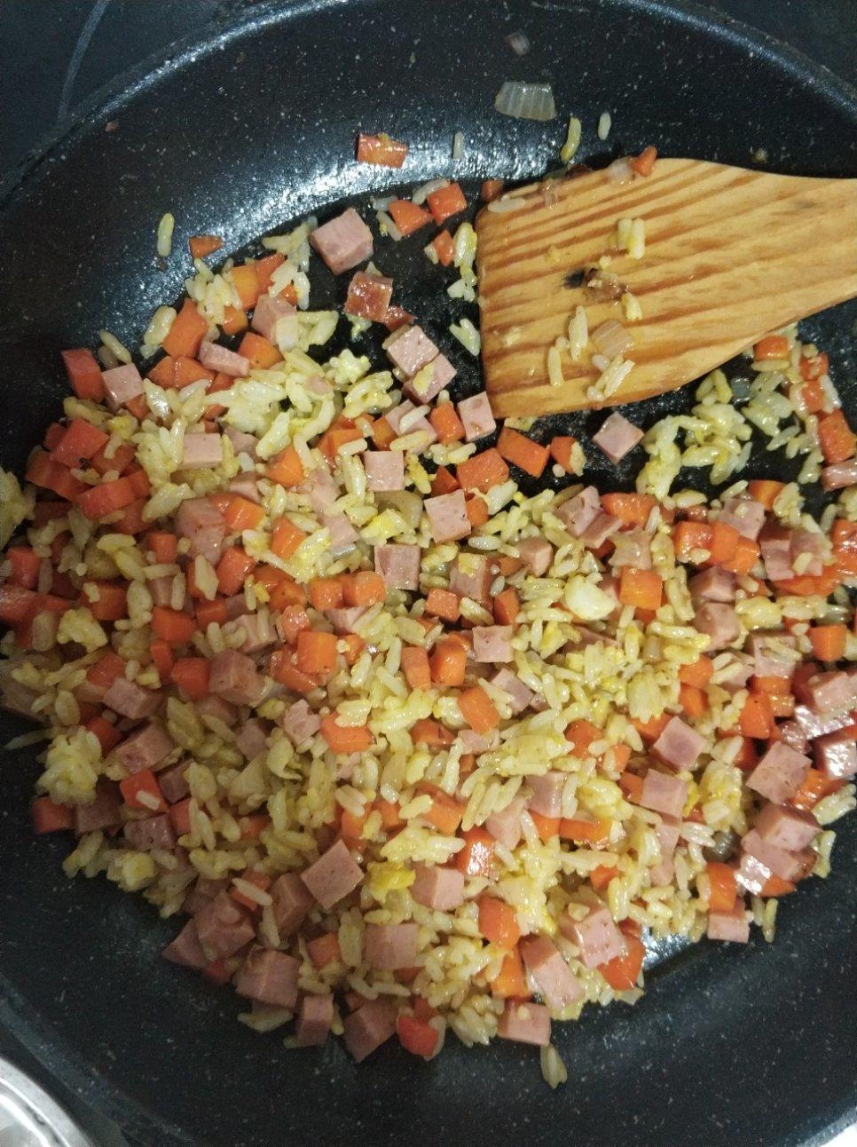 傻瓜版酱油炒饭