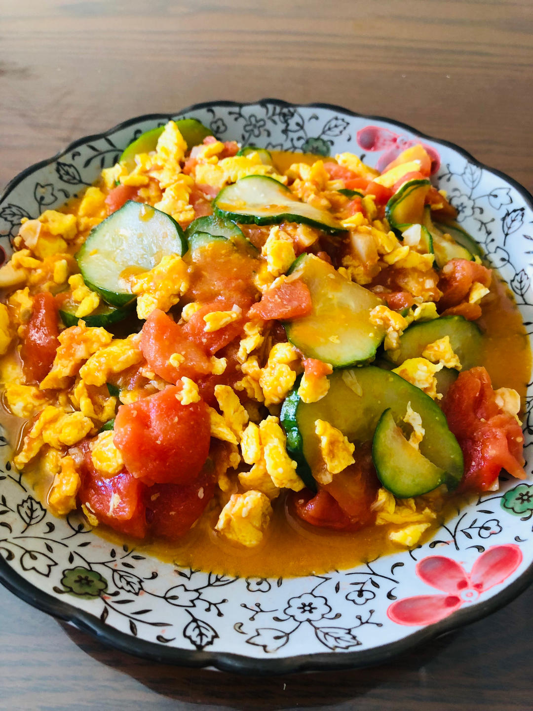 西红柿黄瓜炒鸡蛋