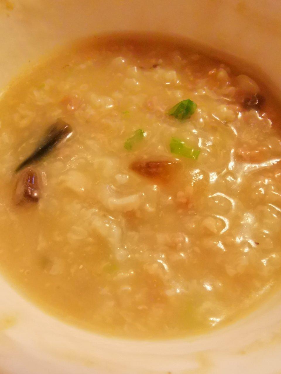 十五分钟快手之香滑皮蛋瘦肉粥(附五分钟电饭煲电压力锅更快捷方法)