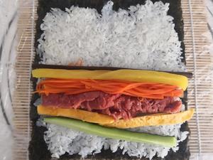颜值与美味并存的紫菜包饭的做法 步骤6