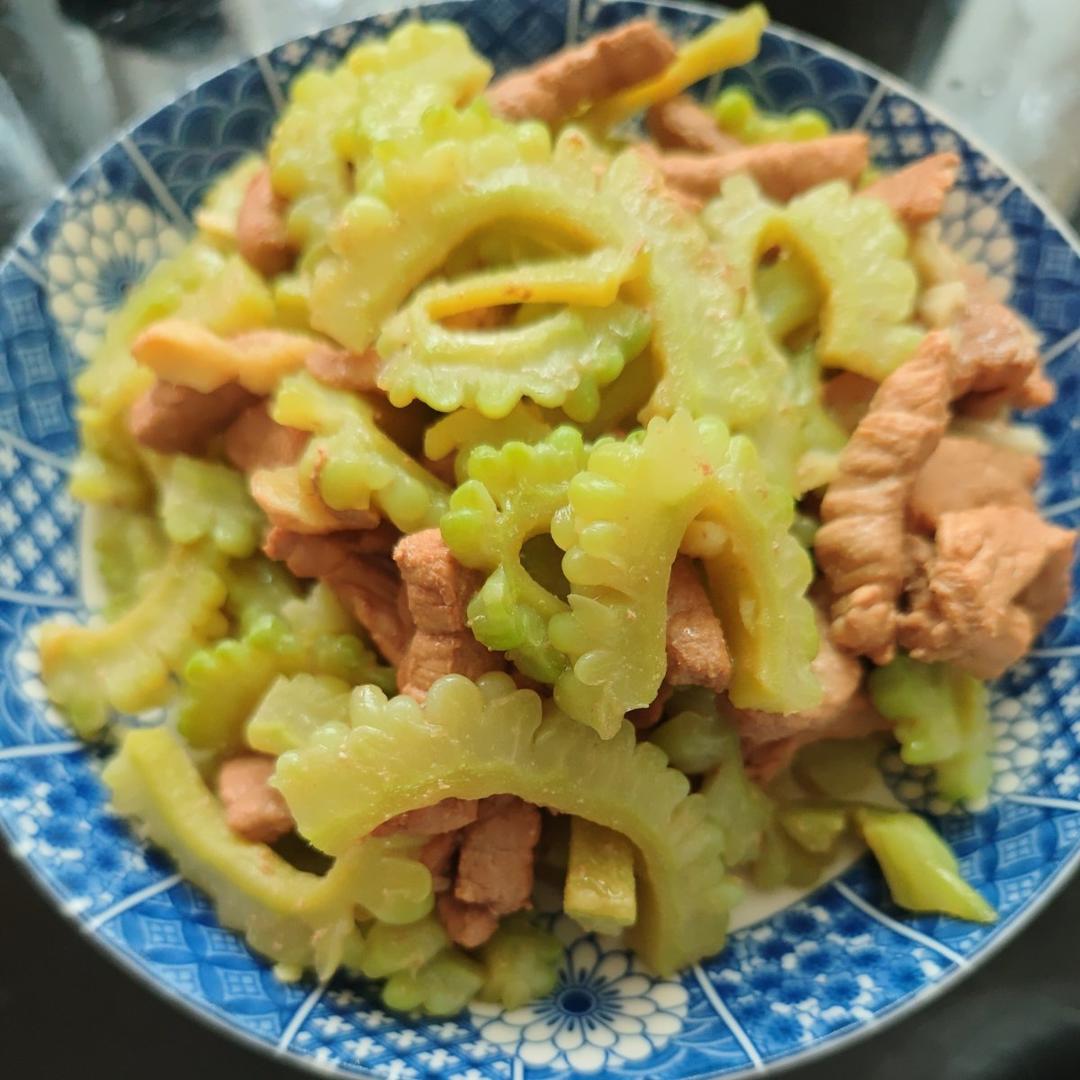 不是特别苦的苦瓜炒肉