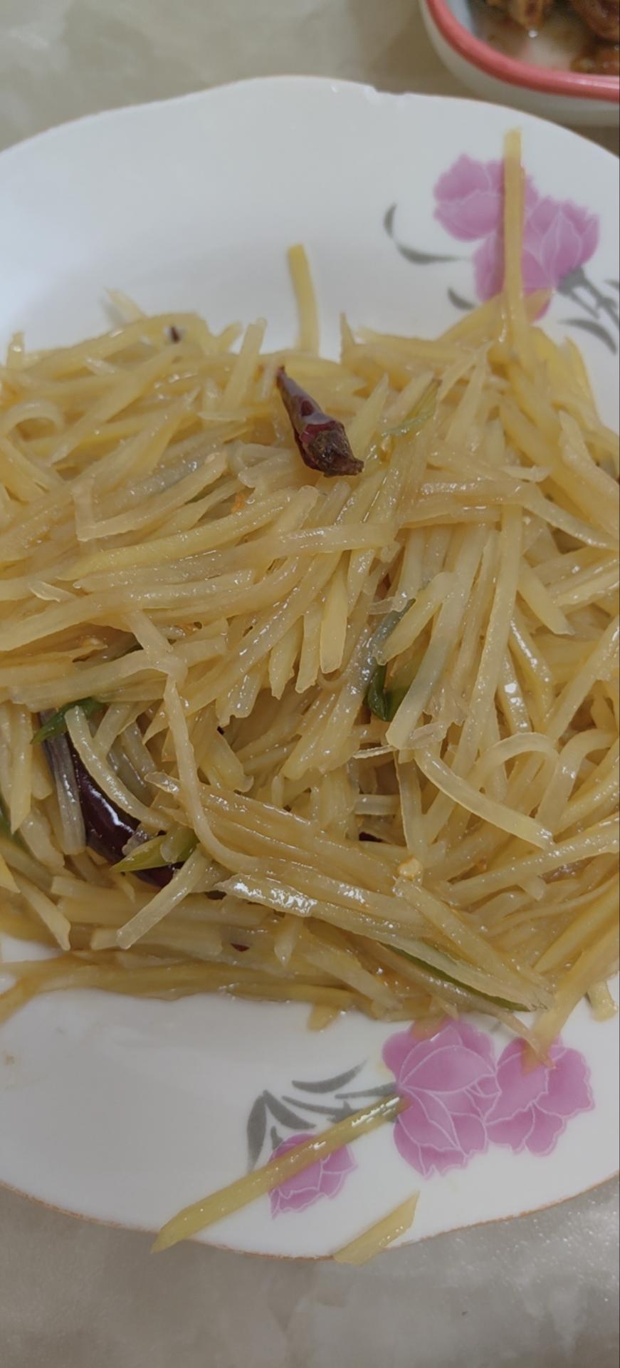 酸辣土豆丝的家常做法 超级下饭