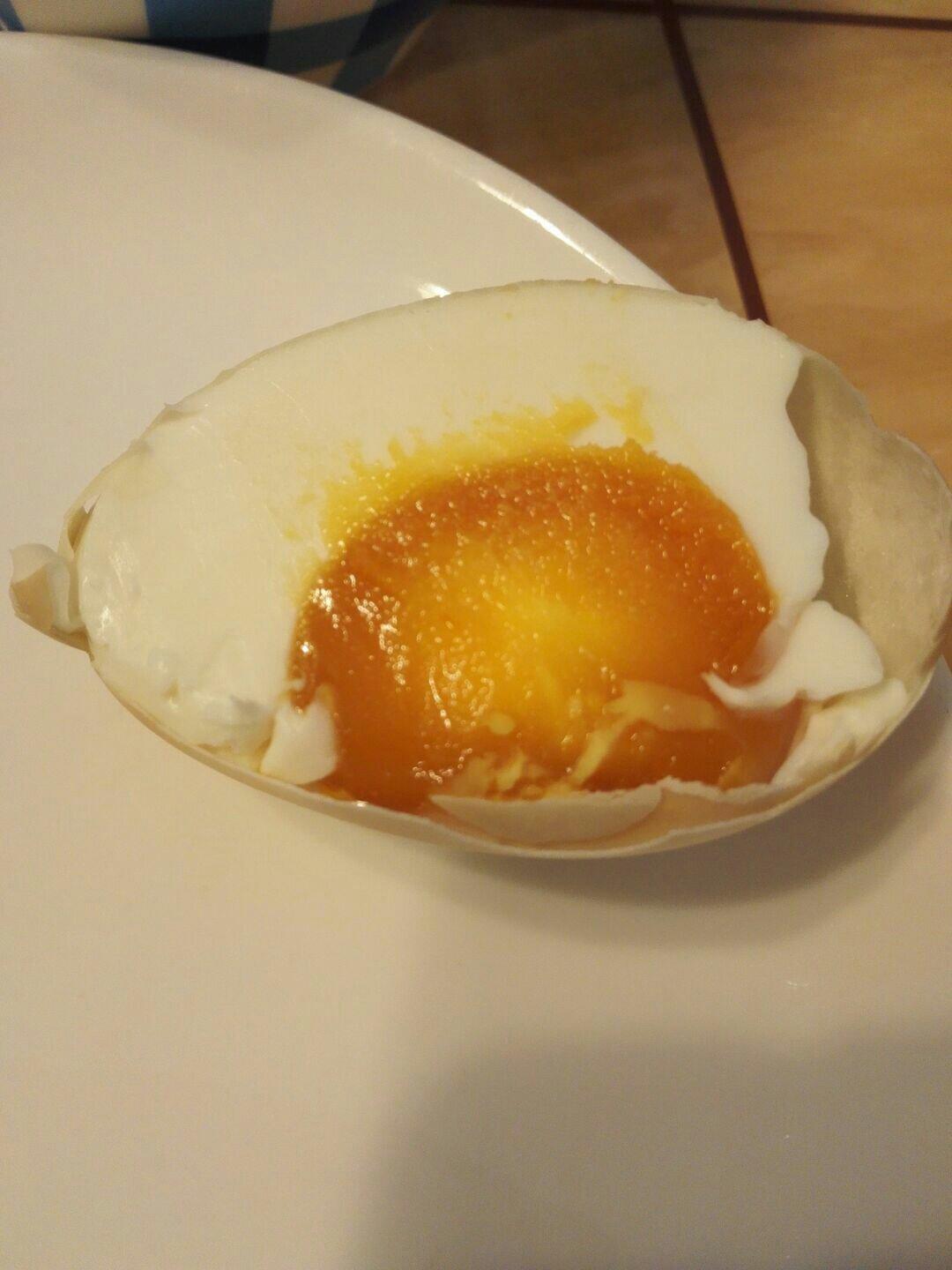自制咸蛋： 100%出油起沙的咸蛋