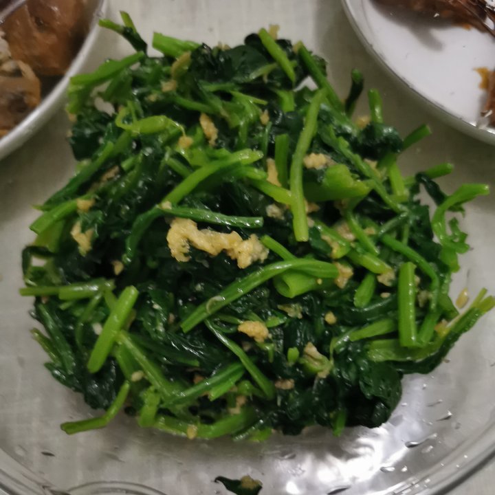 凉拌菠菜(家传秘方)