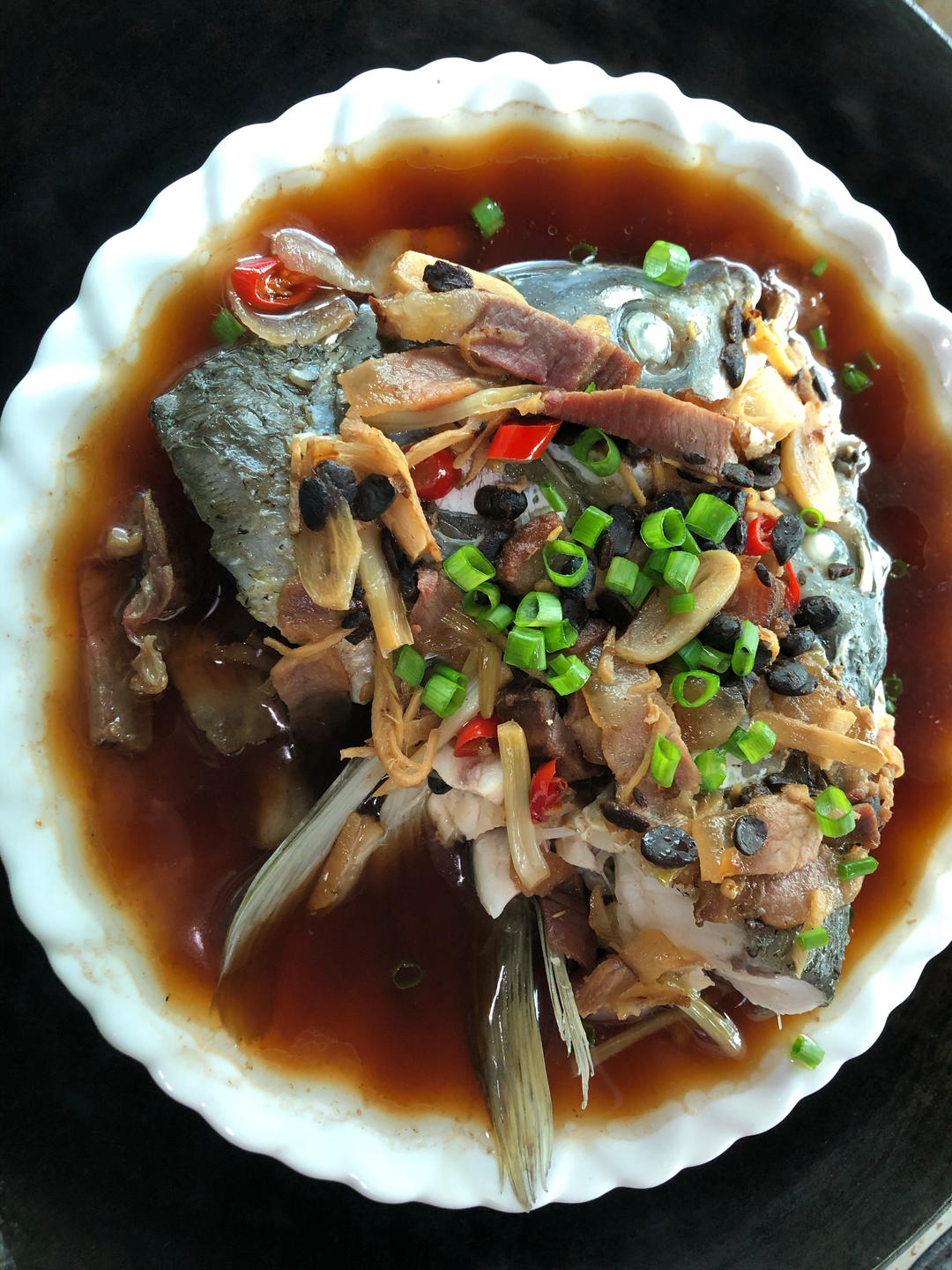 腊肉豆豉蒸鱼头