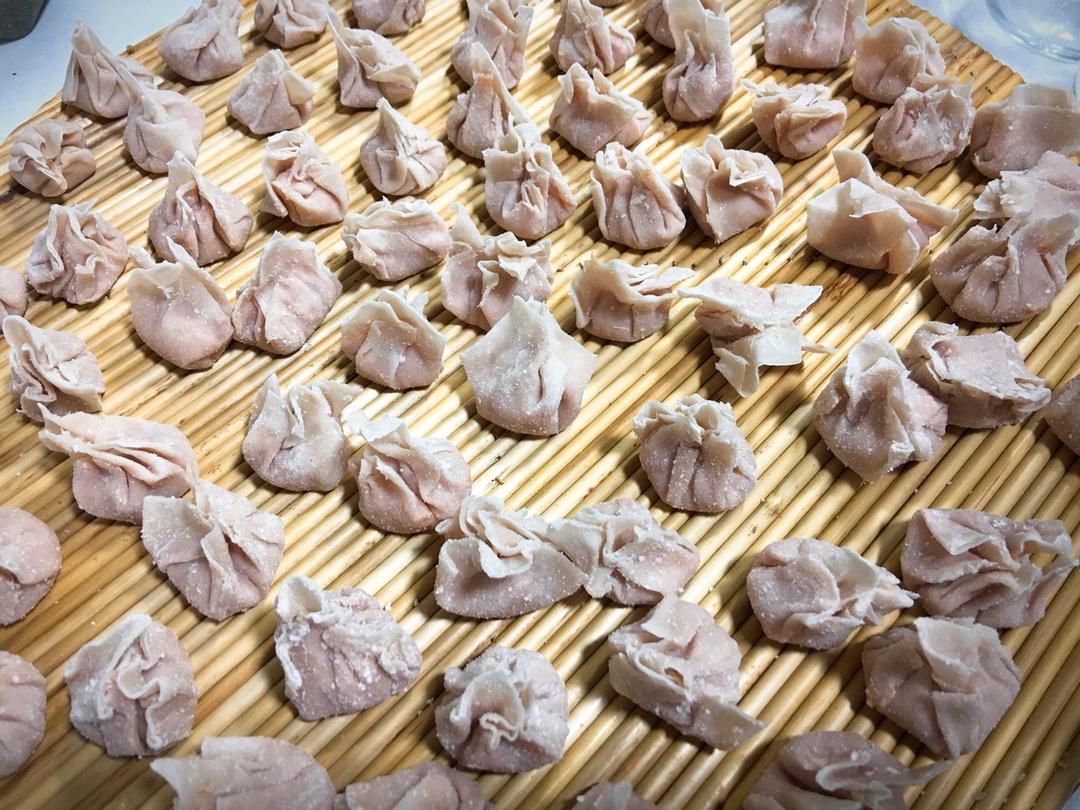 独特笑做的肉燕