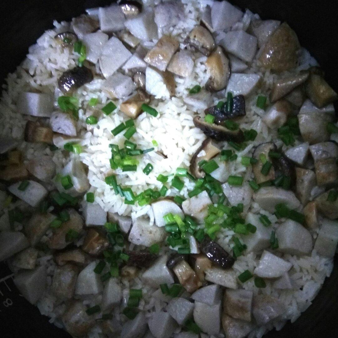 香菇芋头炊饭