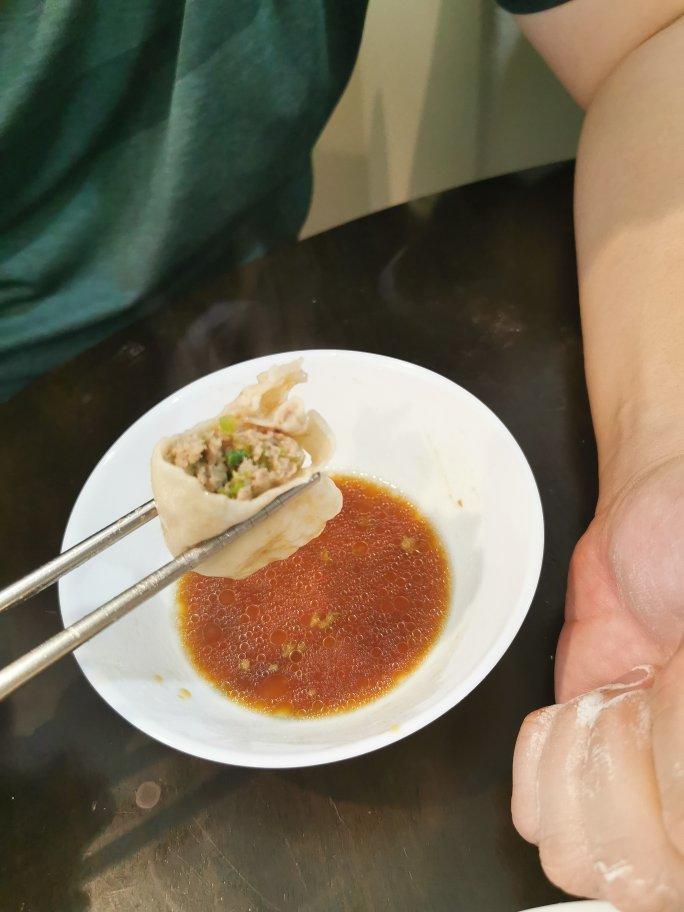 芹菜牛肉水饺