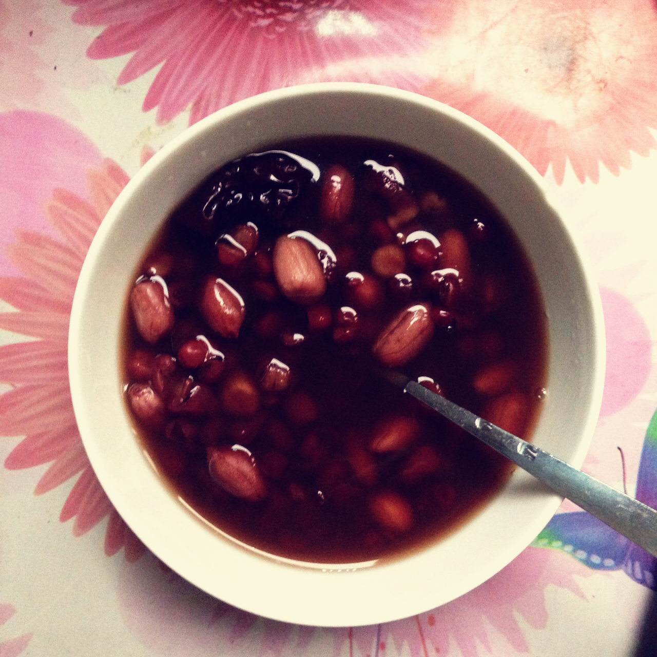 红枣黑米红豆粥