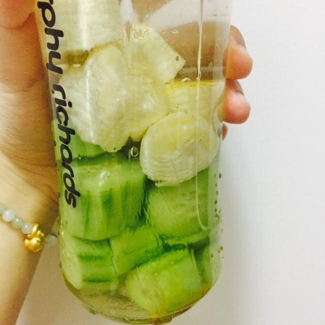 黄瓜香蕉汁