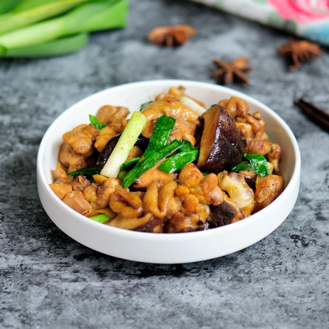 蒜苗炒鸡块 春天餐桌上少不了的那抹绿