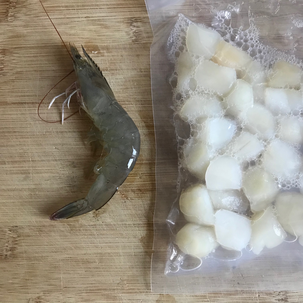 麻辣炝小海鲜，鲜贝对虾的做法 步骤1