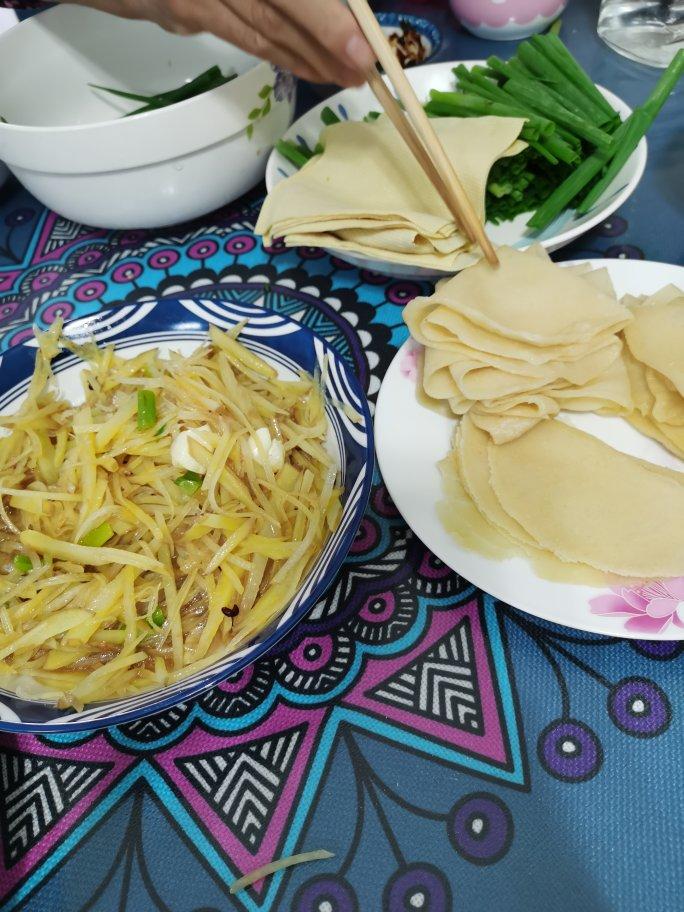 春饼   轻松一次做出十几张的春饼皮