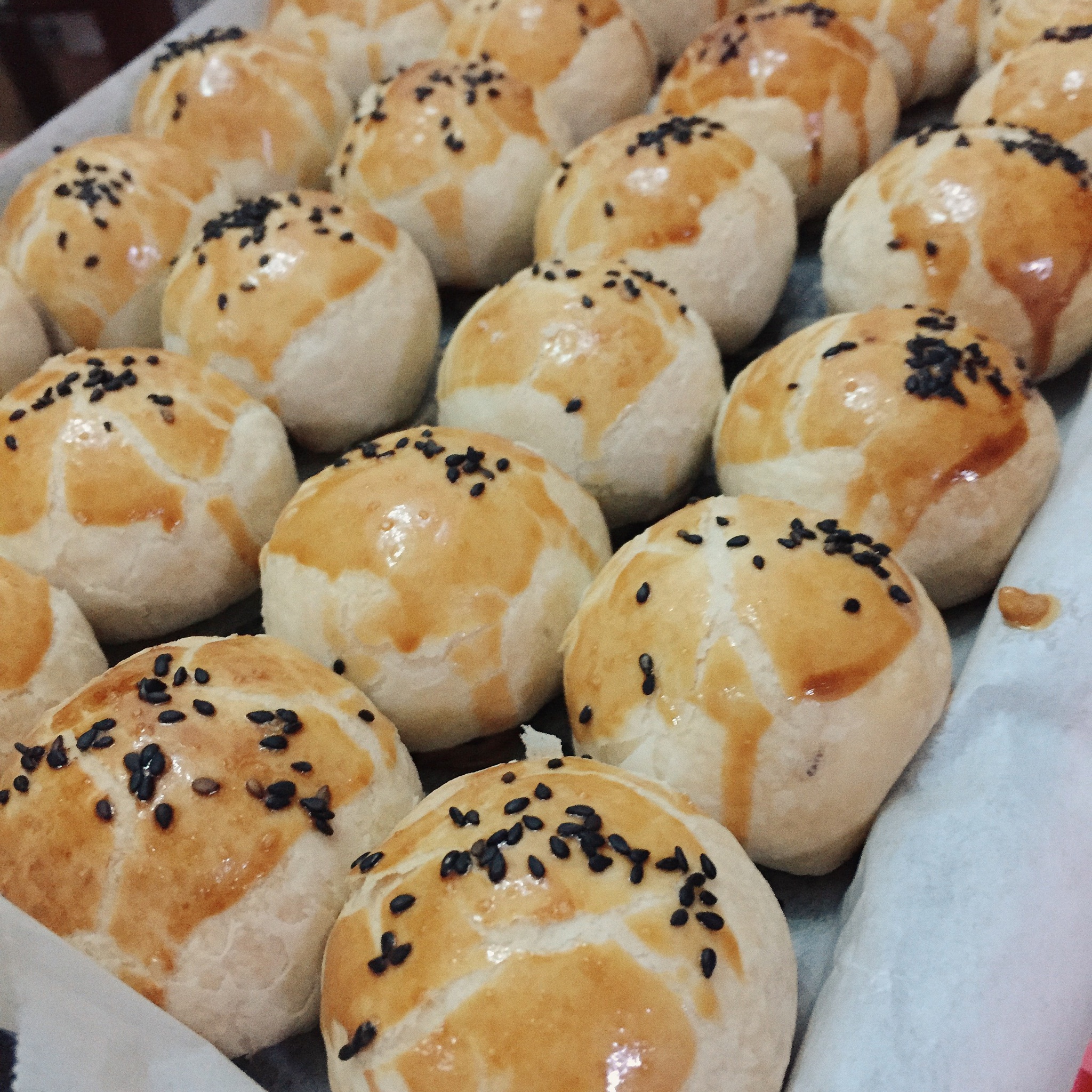 蛋黄酥~紫薯、抹茶、原味~花好月圆，中秋快乐~内附一次做六色蛋黄酥方法~