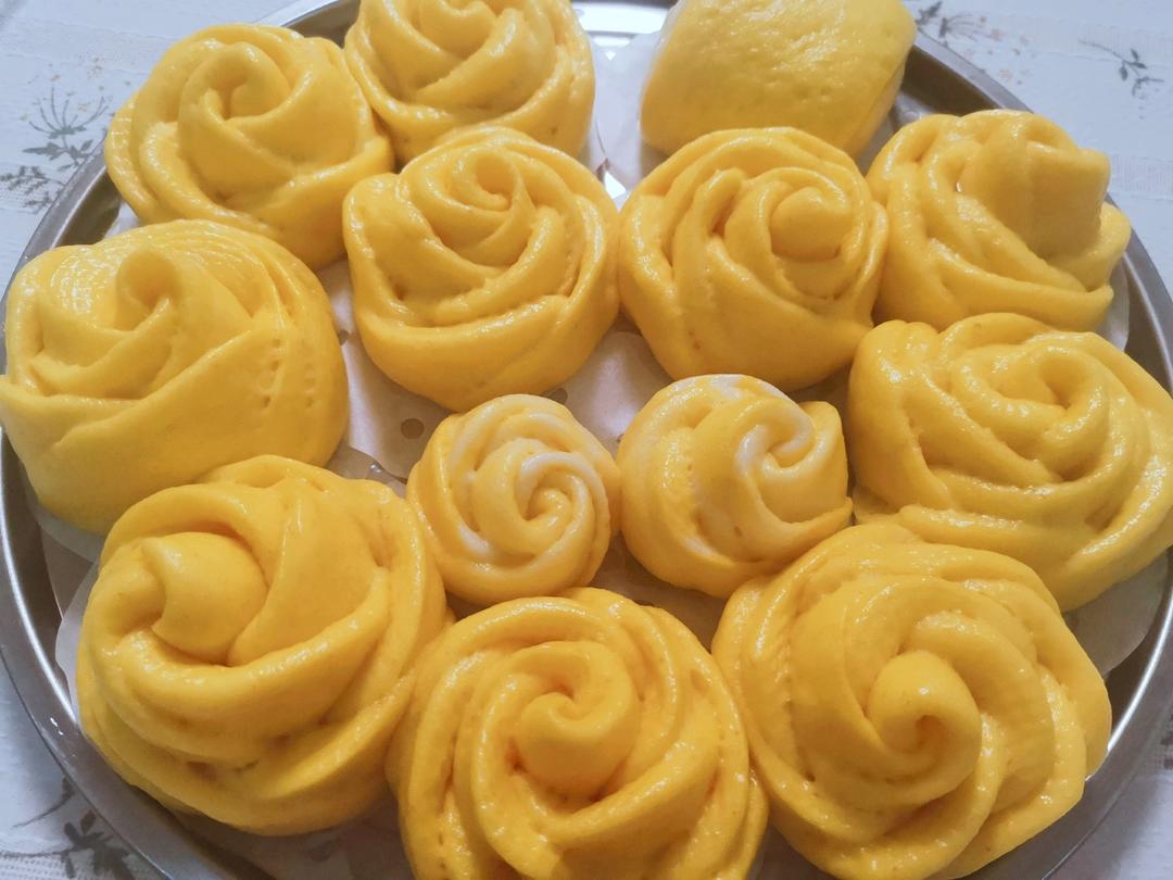 省时省力一个小时就能吃上的柔软拉丝奶香小馒头（一次发酵，常温下密封放3天都是软的）