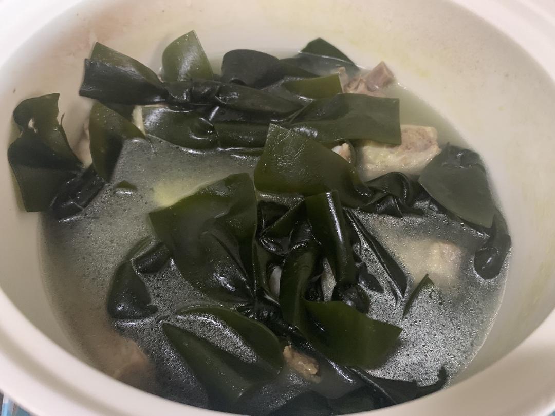 海带排骨汤