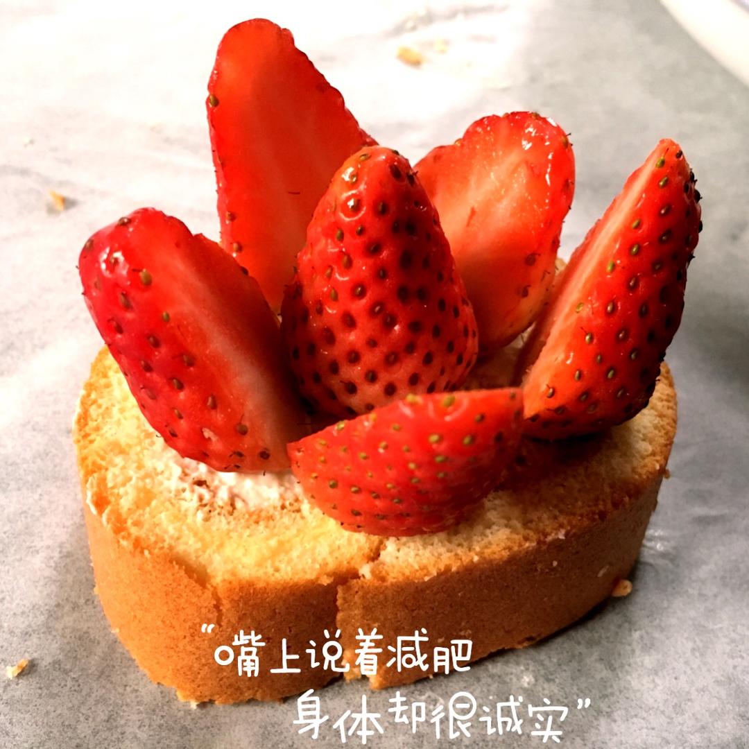 《Tinrry下午茶》教你做基础原味蛋糕卷