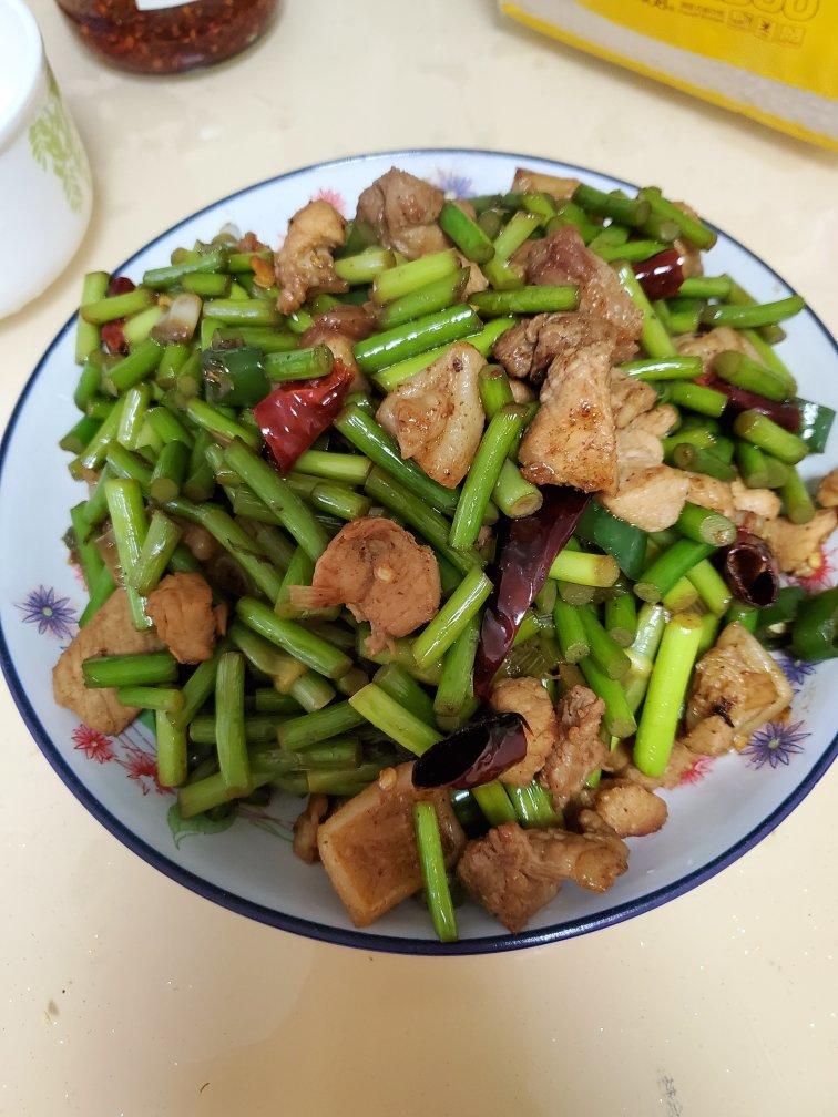 妈妈牌蒜薹炒肉