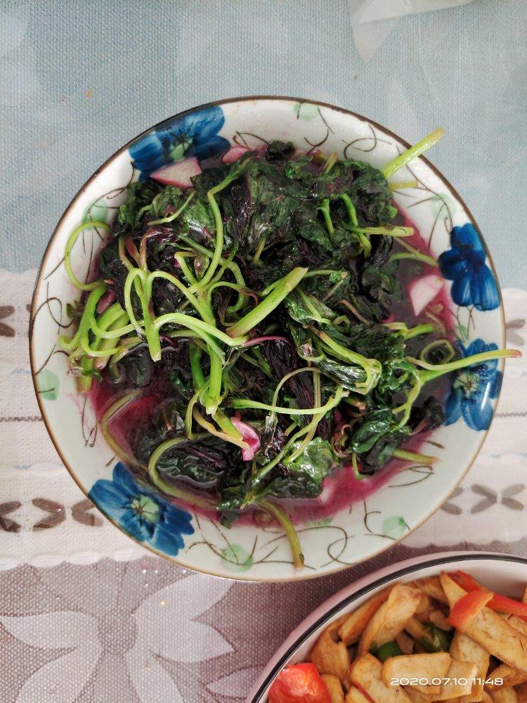 蒜茸炒红苋菜