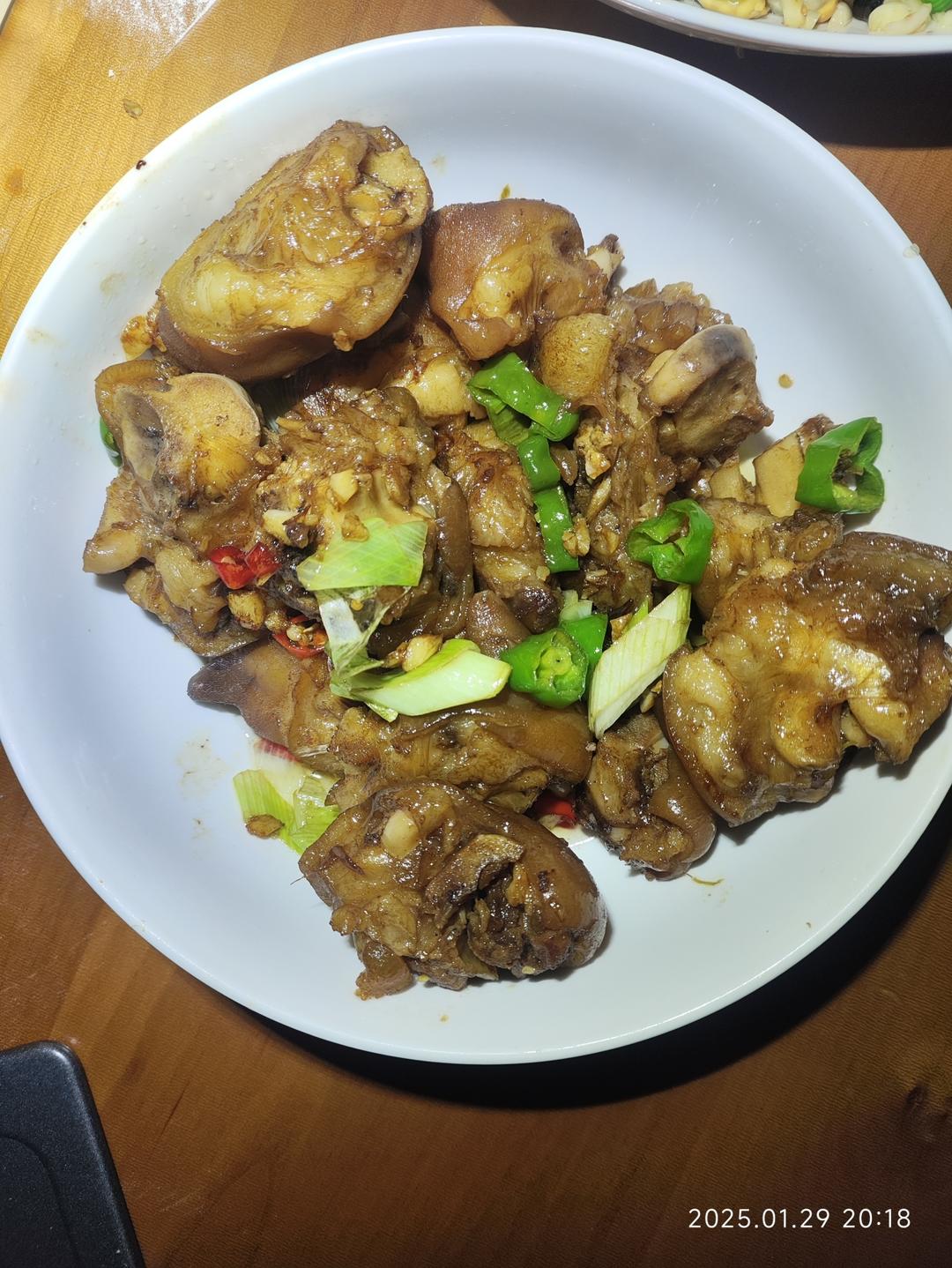 湘味辣炒猪蹄，鲜辣软糯，好吃不腻！