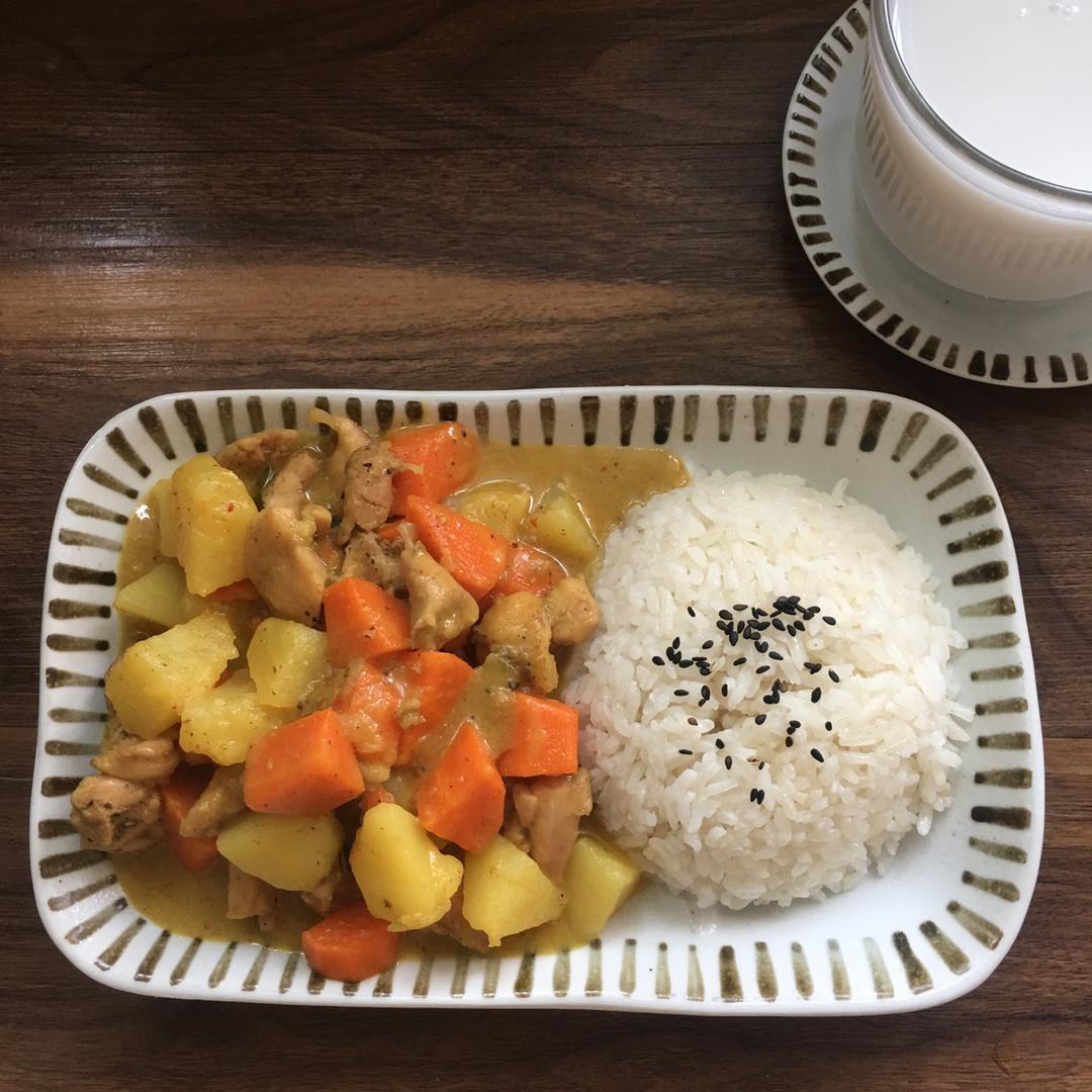 咖喱鸡肉饭