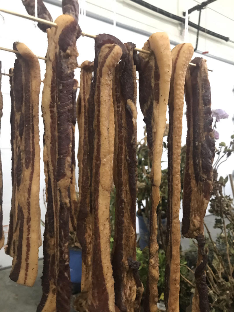 腊肉自己做，简单调料就好吃