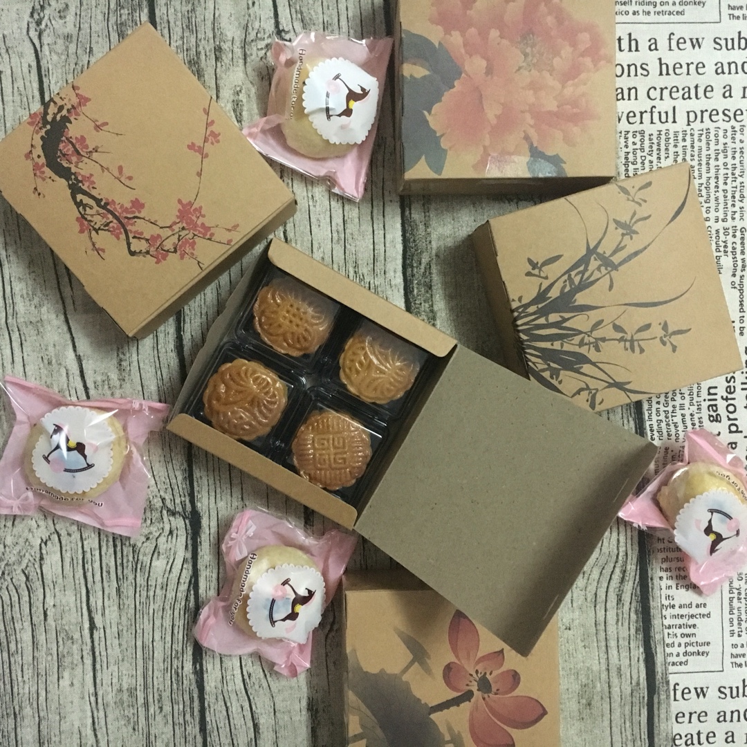 广式月饼—蛋黄莲蓉月饼
