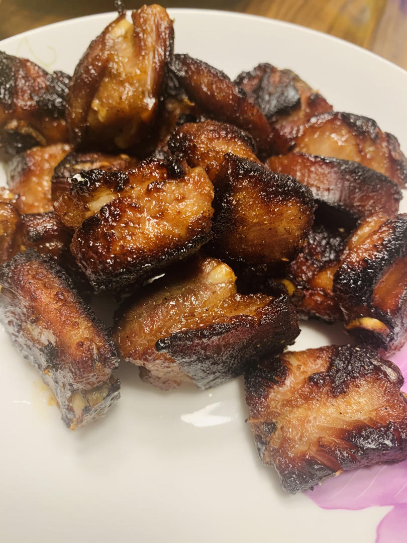 蒜香椒盐烤排骨（不用炒不用炖的烤箱版，焦香软烂）