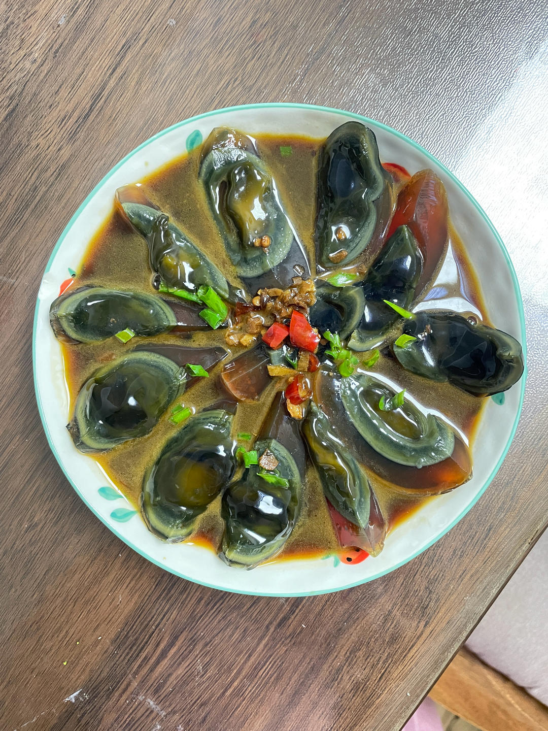 【凉拌皮蛋】酱汁这样调，好吃又爽口，美味翻倍