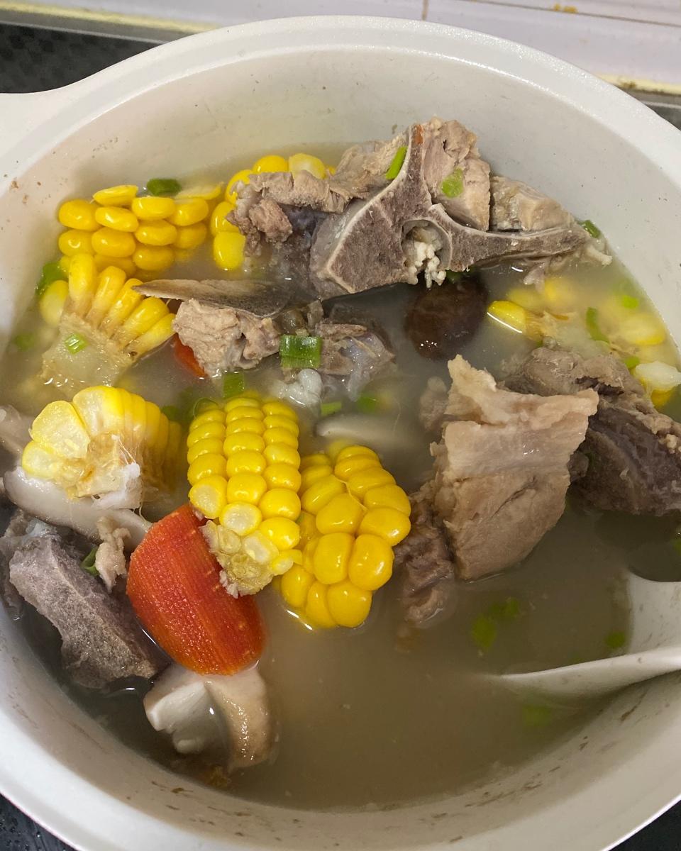 砂锅排骨山药玉米🌽煲（润燥养颜）