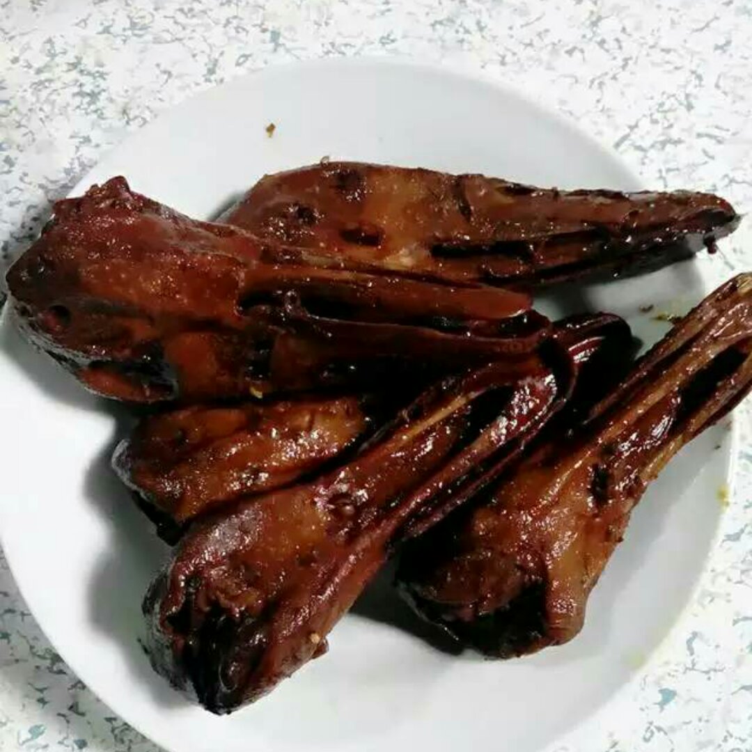 卤鸭头