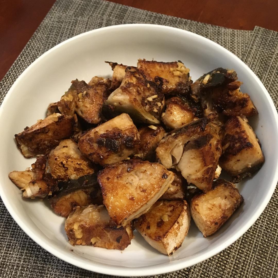 香煎黄尾鱼（pan-seared yellowtail)