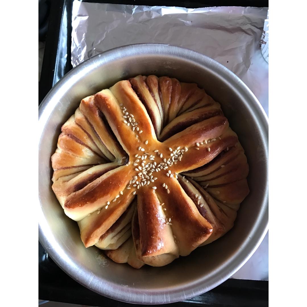 豆沙花式面包