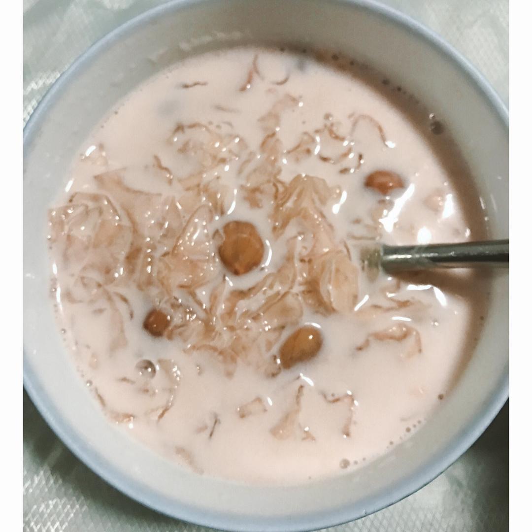 牛奶炖花生