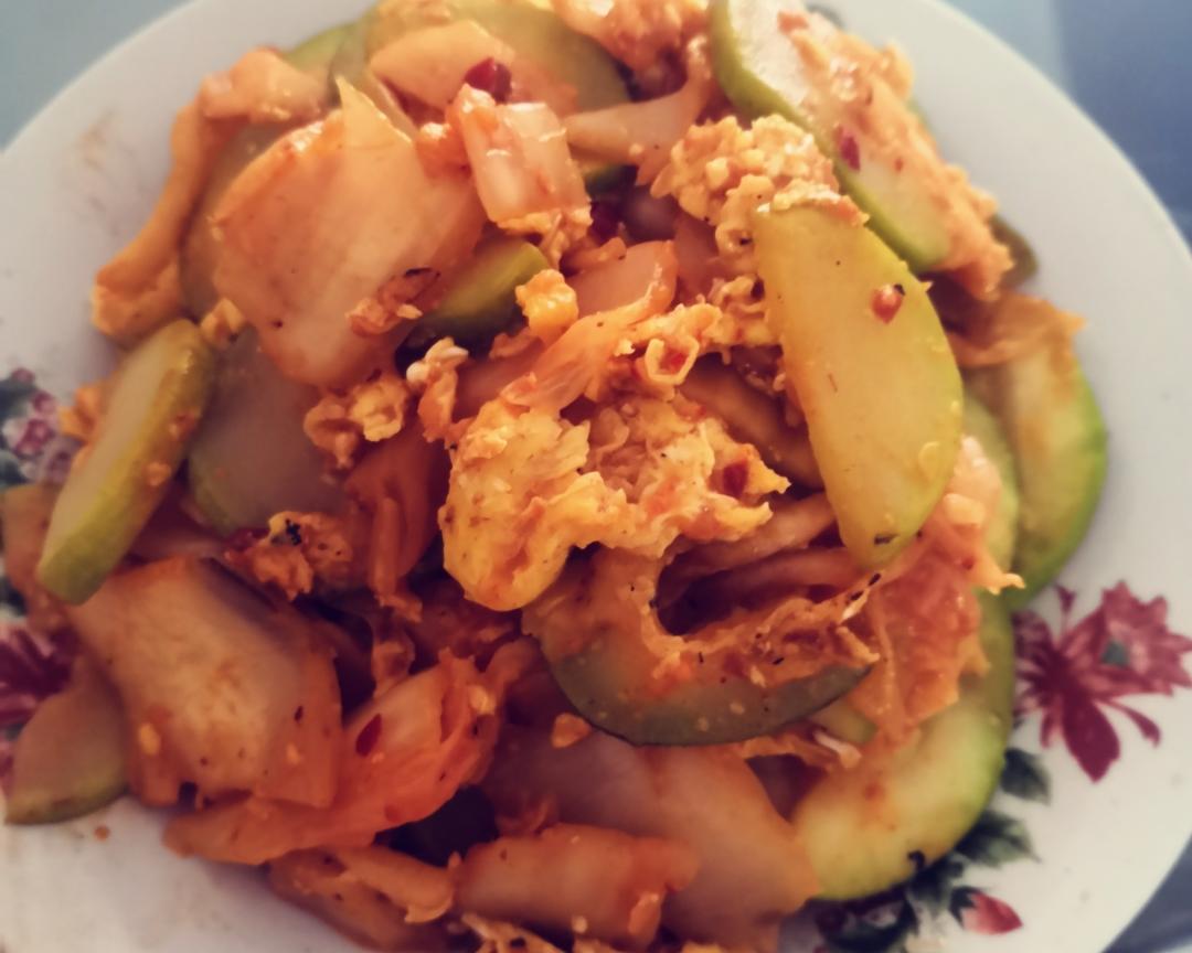 辣白菜炒西葫芦的做法
