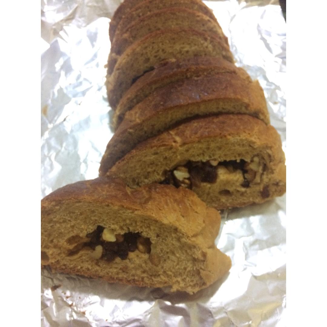 风靡代购店的新疆果仁大列巴