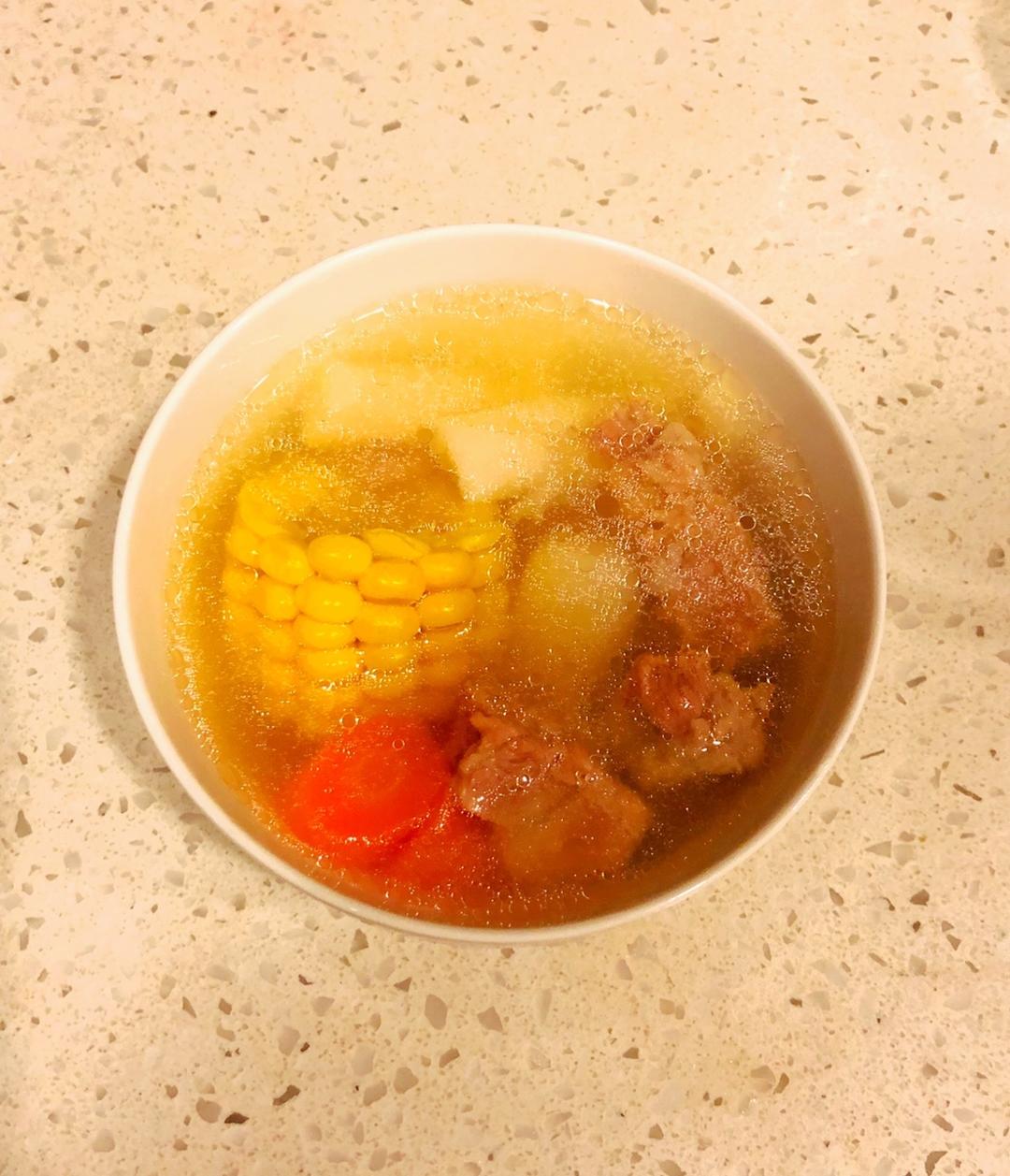 山药胡萝卜玉米排骨汤