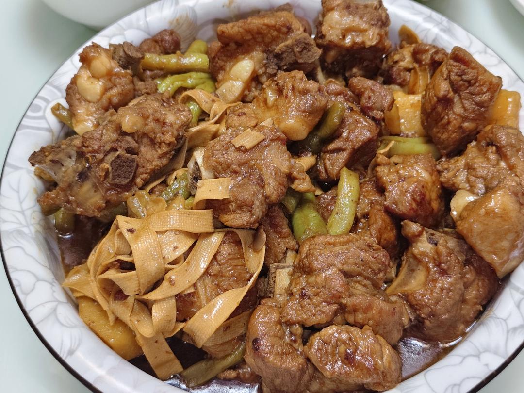 硬菜代表--排骨炖豆角土豆（豆角焖面胚子）