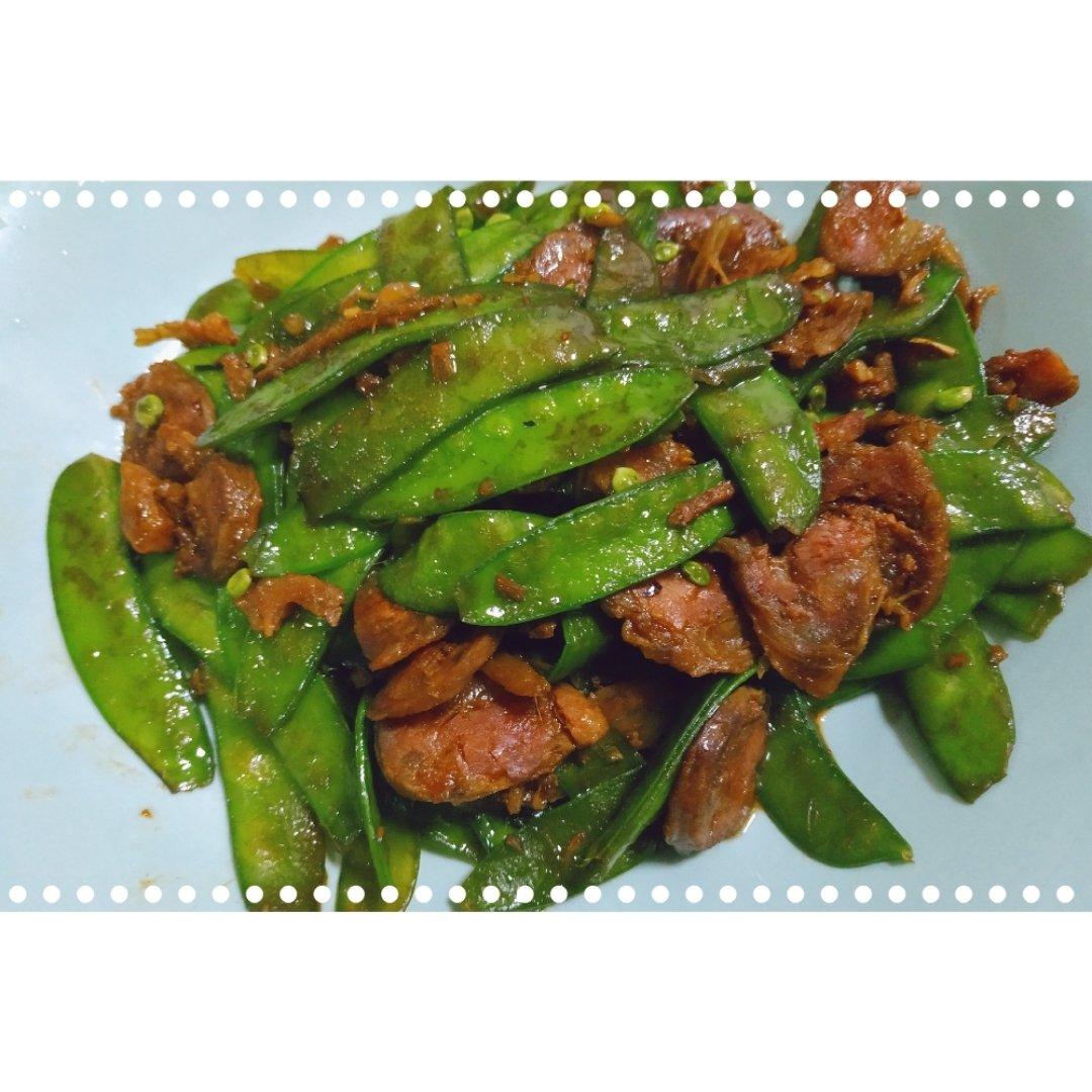 腊肠炒荷兰豆