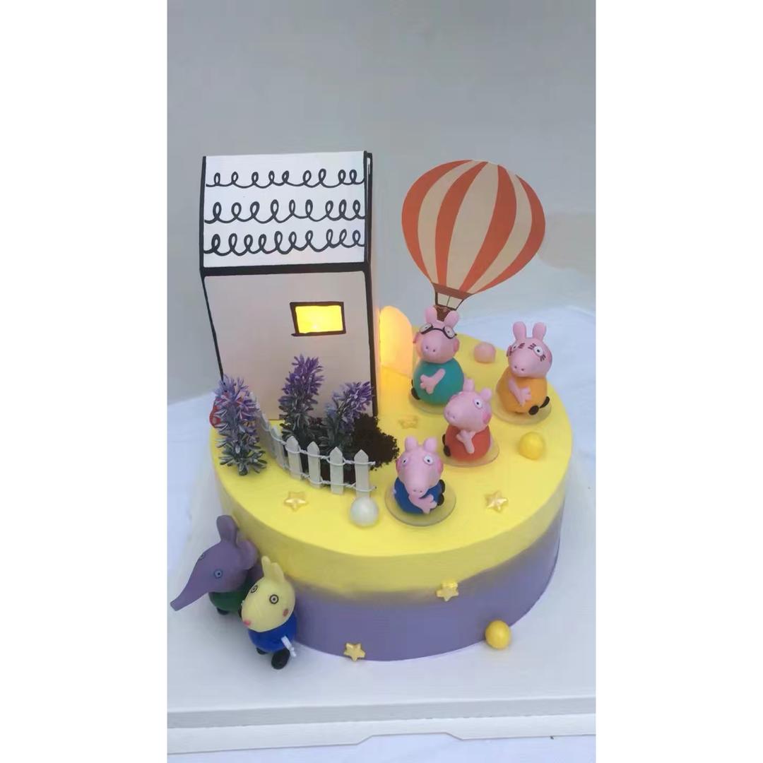 小猪佩奇场景蛋糕