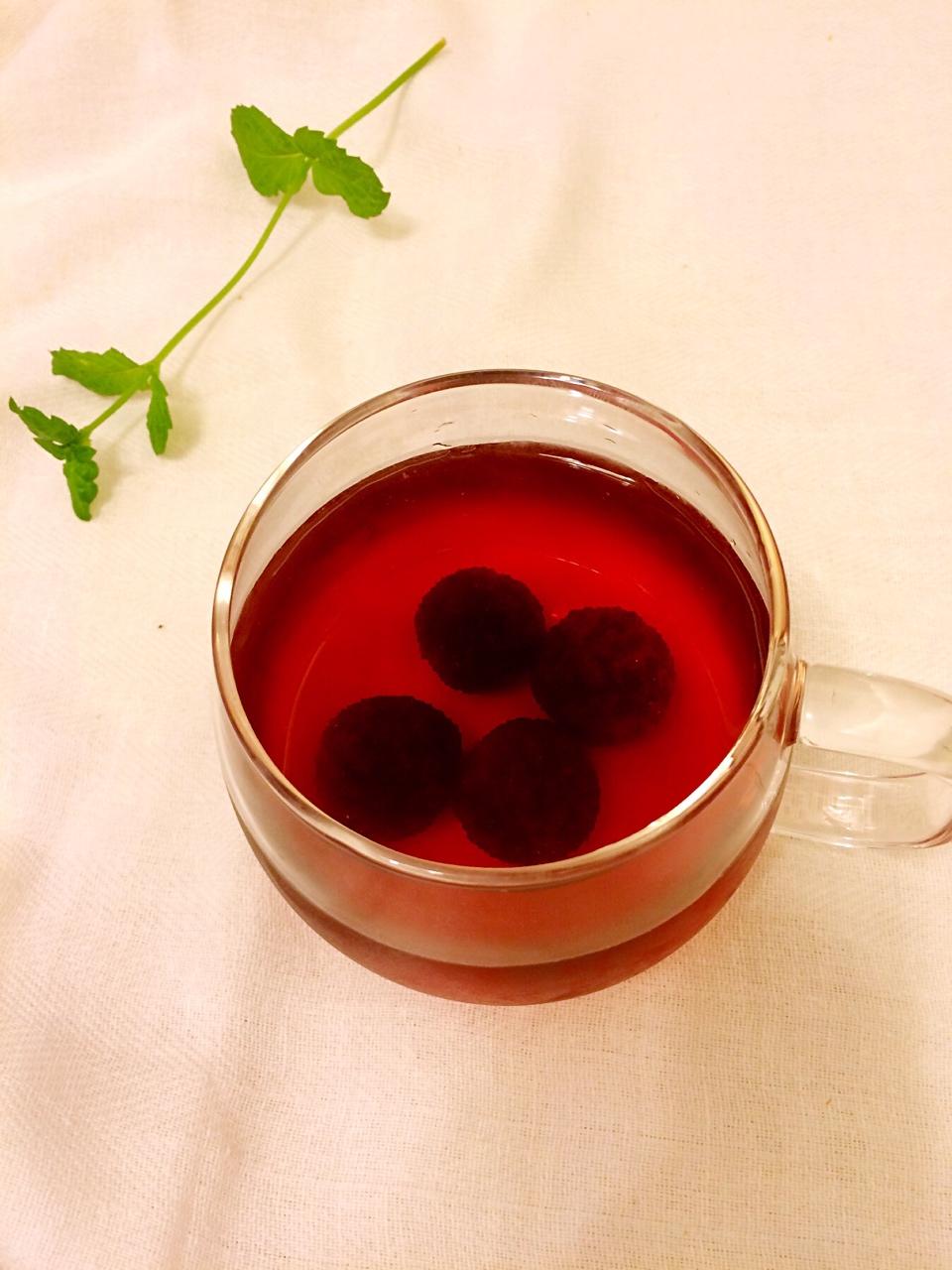 桃子卷卷酱做的杨梅饮